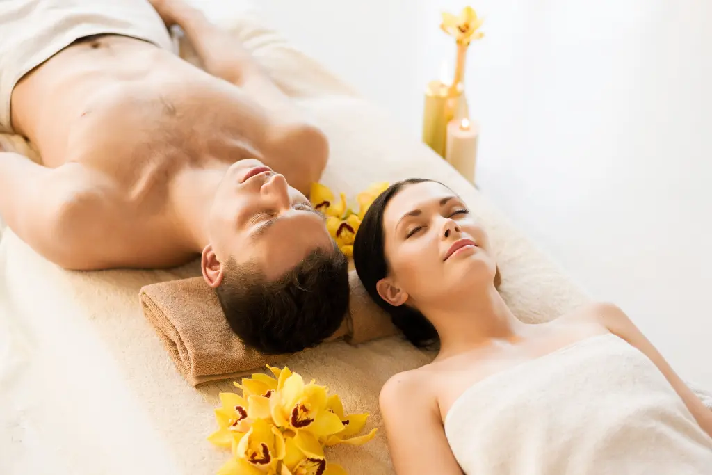 Couples massage