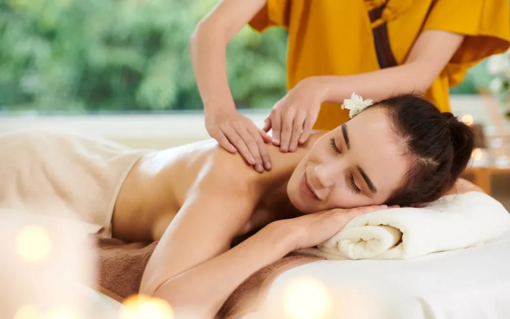 spa massage in spa salon